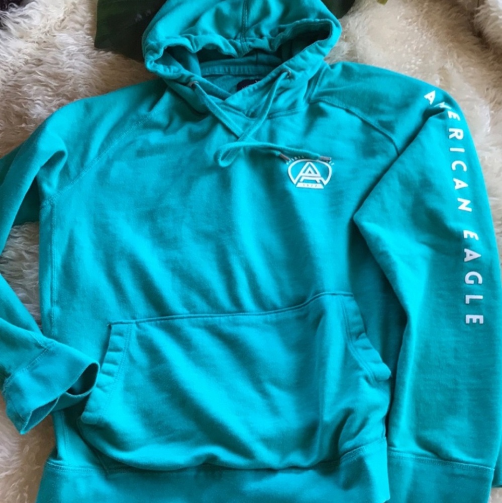 American Eagle sweatshirt